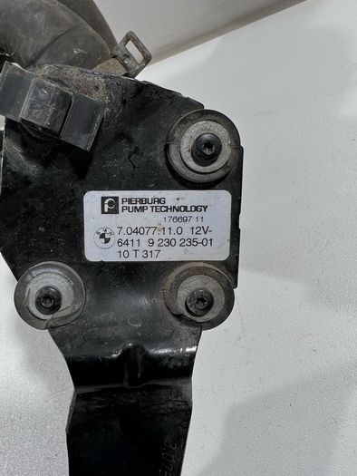 Bmw 5 Series F10 F11 520d M Sport Auxiliary Water Pump 9230235 A3l2b317g