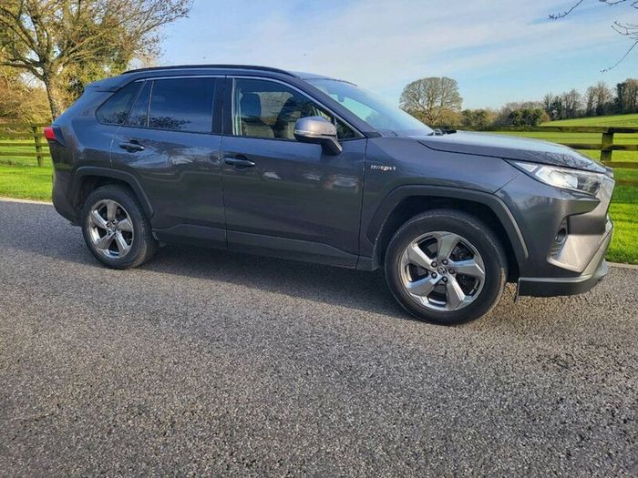 Toyota Rav4 Hybrid 2019. 19750