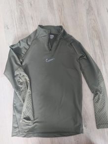 Training top Nike size S slim fit