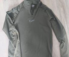 Training top Nike size S slim fit