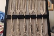 Set 6 Vintage Dessert Forks