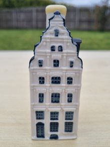 KLM ceramic house no. 92