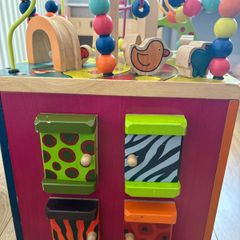 Zany zoo activity cube