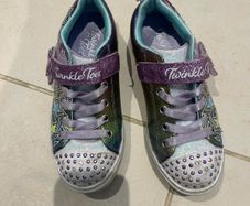 Sketchers Light Up Girls Sneaker 12