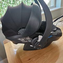 Baby zen Be Safe izi go modular infant seat and iso fix