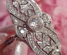 Antique Art Deco 14 Carat White Gold and Diamond Ring