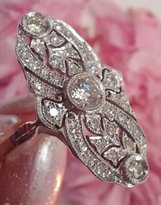 Antique Art Deco 14 Carat White Gold and Diamond Ring