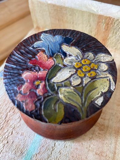 Wooden trinket box