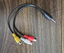 3.5mm mini AV male to 3RCA female audio video cable