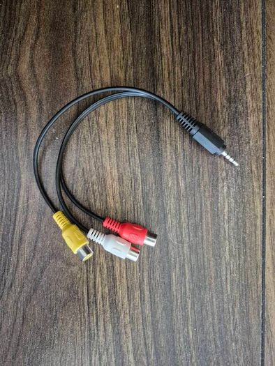 3.5mm mini AV male to 3RCA female audio video cable