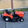 Ride on lawnmower Image 2