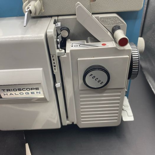 Vintage Ricoh Trioscope Halogen 8mm Film Projector  1970s Retro Gem