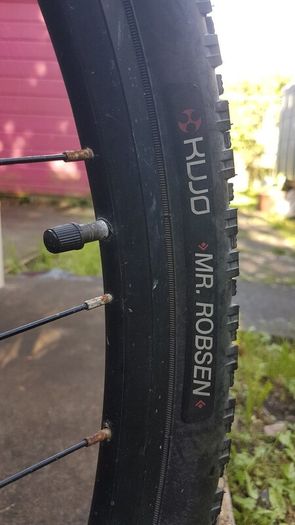 Road bike, Disc Brakes Front and Rear, 29"x2.10" Tyres