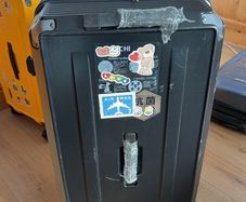 28-inch suitcase-25 Euro