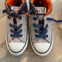 Boys shoes