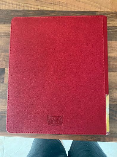 Dragon Shield card binder