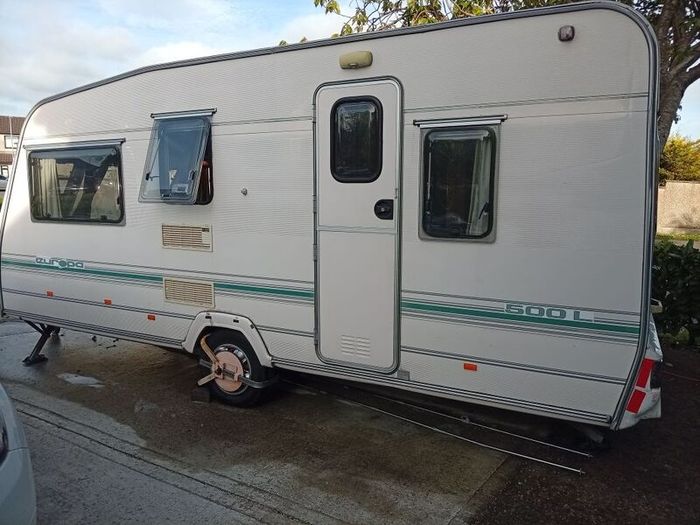 5 Bert Caravan
