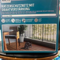 Pet netting enclosure
