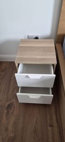 Selling a Double bed with 4 bottom drawers and x2 bed side table