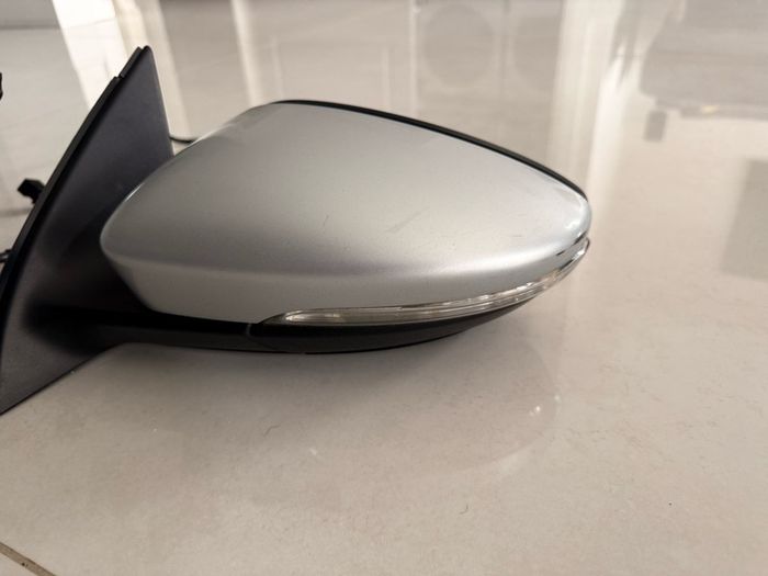 VW Passat Side Mirrors