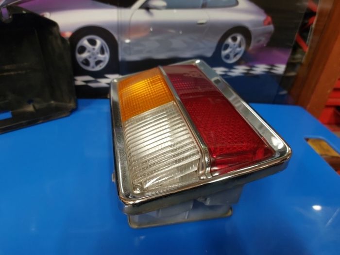 VW K70 rear light