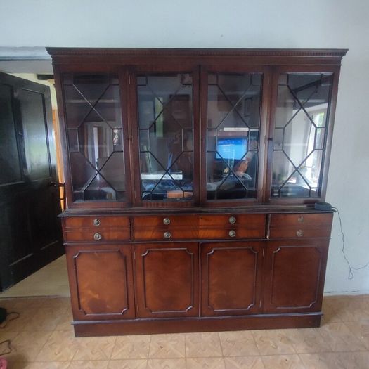Stunning cabinet with writing desk