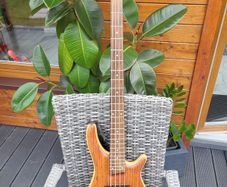 Tanglewood Liberty active bass guitar