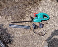 Bosch AHS 41 Accu Cordless Hedge Trimmer (14.4V)  Needs New Battery