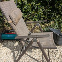 2 reclining garden chairs