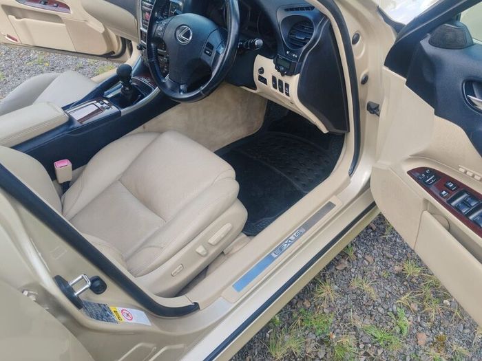 Really Clean Lexus IS 220D 2007
