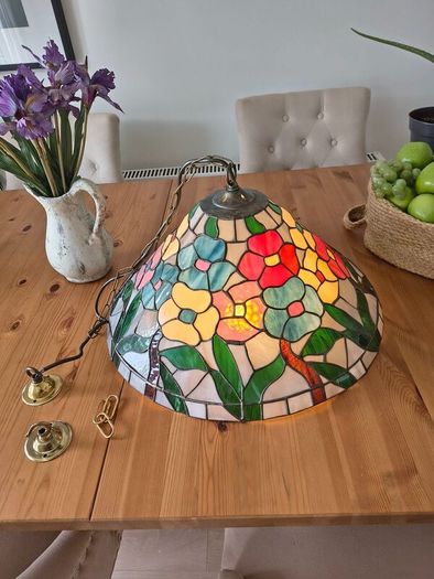 Vintage Tiffany style stained glass pendant light