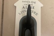 Dog lead Holder