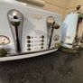 Delonghi Kettle And Toaster Image 3