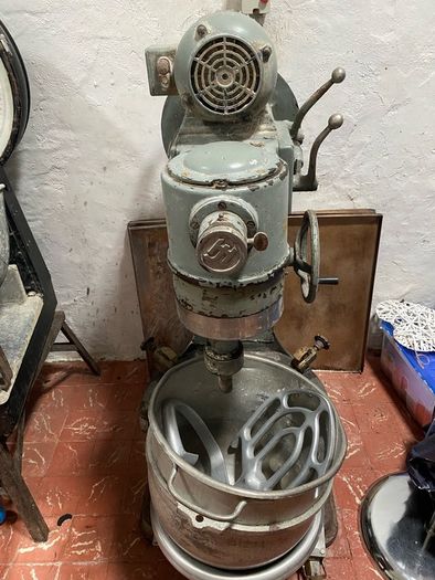 John Hunt (Bolton) "Duratax" 60 quart 3 speed mixer with heavy duty stainless steel mixer bowl trolley