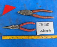 2 pairs of Pliers