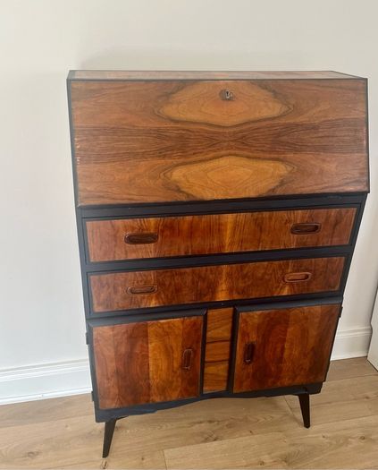 SALE! Funky Cocktail Bar/Bureau Stunning Grain