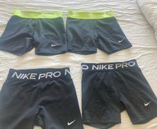 Black Nike pro girls shorts
