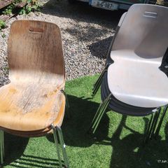 10 stackable chairs (26221)