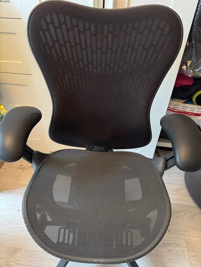 Herman Miller Mirra 2 Ergonomic Office Chair Great Condition