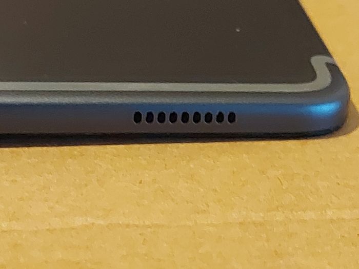Samsung Galaxy Tab S5e. SM-T720, Crack on screen, Not powering on, for parts or repair