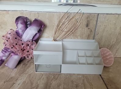 organiser and beauty