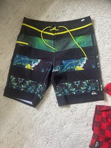 mens quicksilver shorts