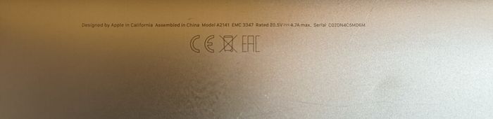MacBook Pro A2141 2019 16" i7-9750H 32GB  Radeon 5300 / 32 Gram / 1TB NVMe  mac OS Tahoe cycle count :32