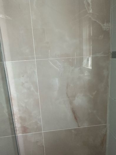 Onyx pink marble-effect porcelain tiles
