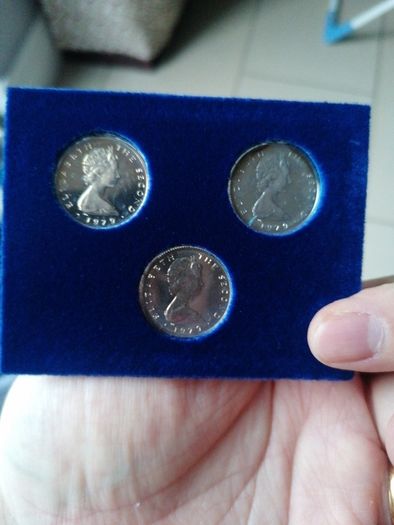1979 Isle Of Man Proof One Pound Coins