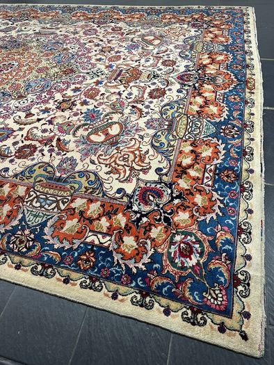 P.ersian Kasmir Rug (KaSig) ( 3.90 x 3.05cm)