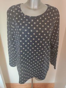 Brand new navy M&S Collection sweatshirt size UK20 EU48 Postage included