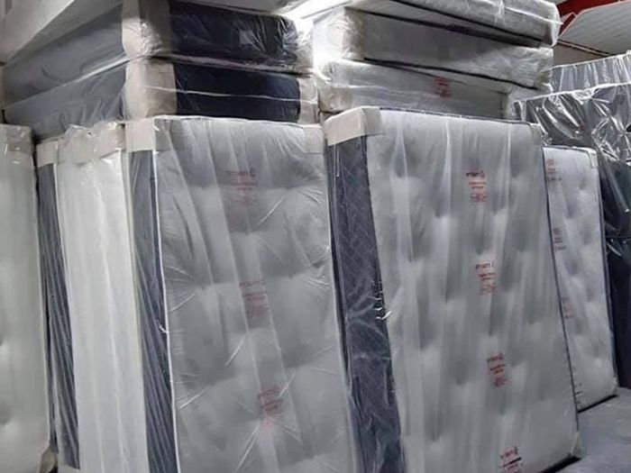 Memory Foam Orthopedic Mattress With 1500 Pocket Spring
