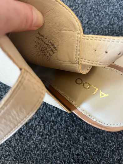 Never worn Aldo leather peep toe beige mules shoes heels