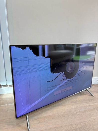 Samsung 49" QLED (damaged)
